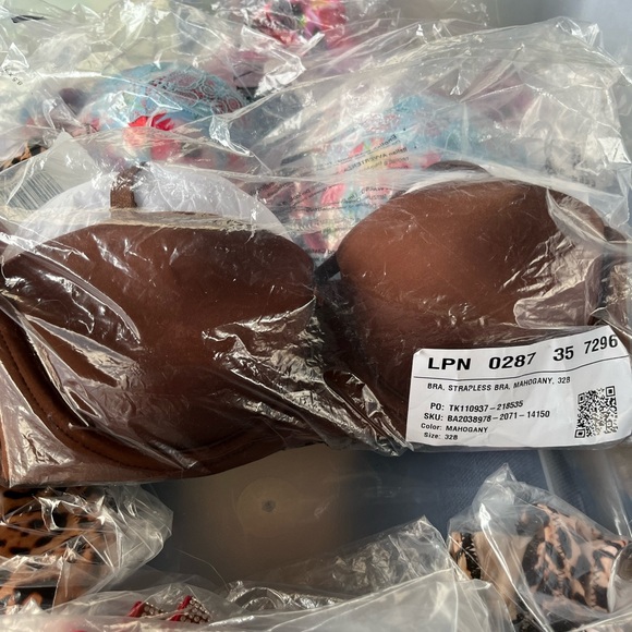 Savage X Fenty Mahogany Brown Sugar Nude Core Microfiber Strapless Bra - Picture 13 of 16